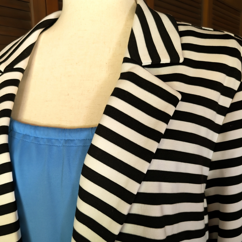 CHICO’s Blazer - B/W Striped - Sz 3 or XL - NWT - Picture 8 of 14